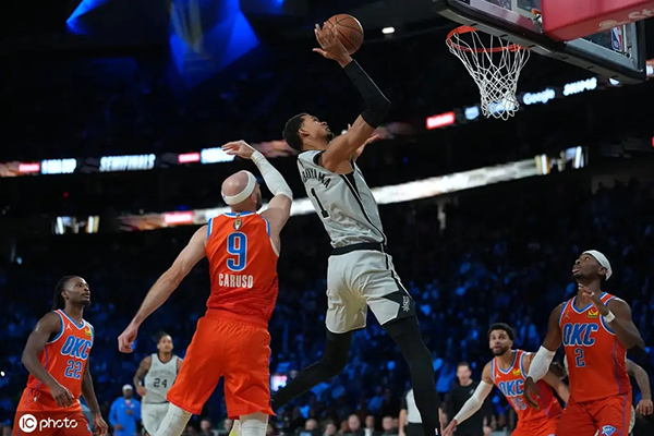 文班亚马复出救主,马刺险胜雷霆晋级关键战