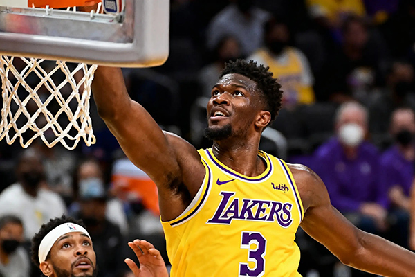 <a href=/lanqiugengduo/lakers/ target=_blank class=infotextkey>湖人</a>季前赛首胜：艾顿26分钟砍14+8，直言要做防守锚点