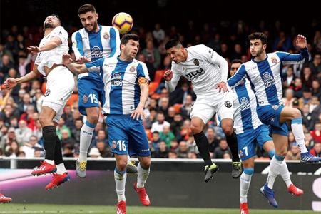 西班牙人历史上降过级吗?西班牙人队老板是中国人吗?