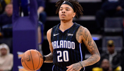 <a href=/lanqiugengduo/magic/ target=_blank class=infotextkey>魔术</a>官宣两笔签约