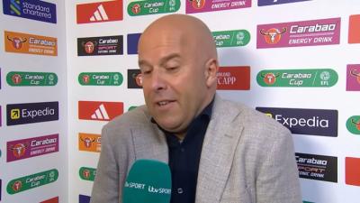 斯洛特狠批脱衣黄牌：永远愚蠢！基耶萨给我助攻我就找他庆祝