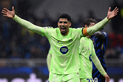 阿劳霍将在欧冠首发盯防沃尔特马德，弗里克对球员有信心