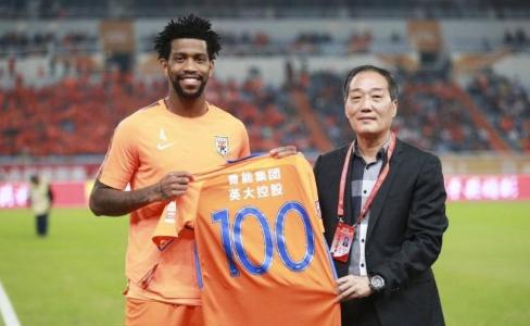 而对于引用外援来说,鲁能在上世纪末就开始了